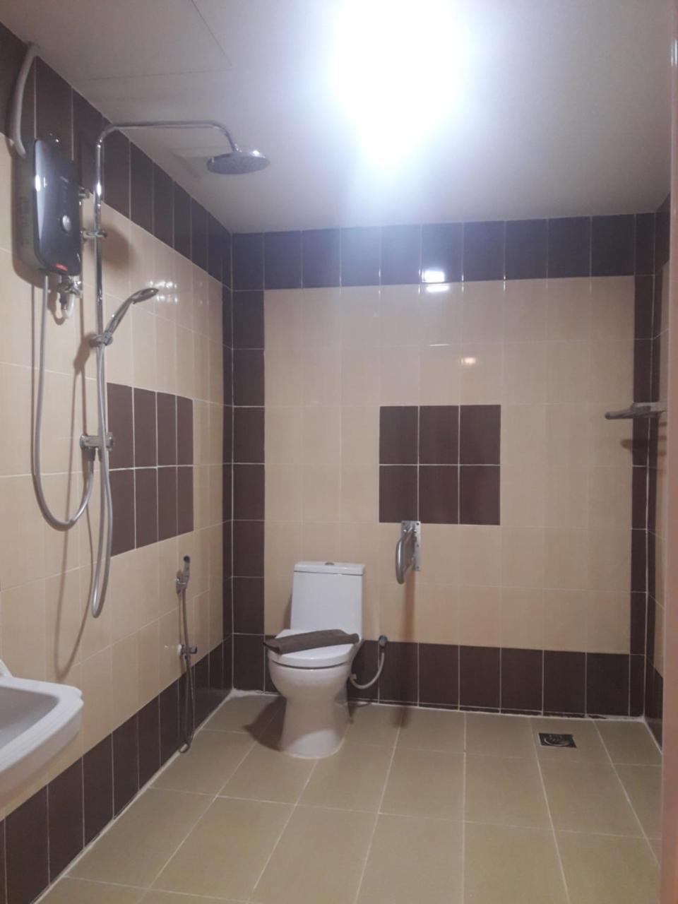 Shobi Hotel Johor Bahru Dış mekan fotoğraf